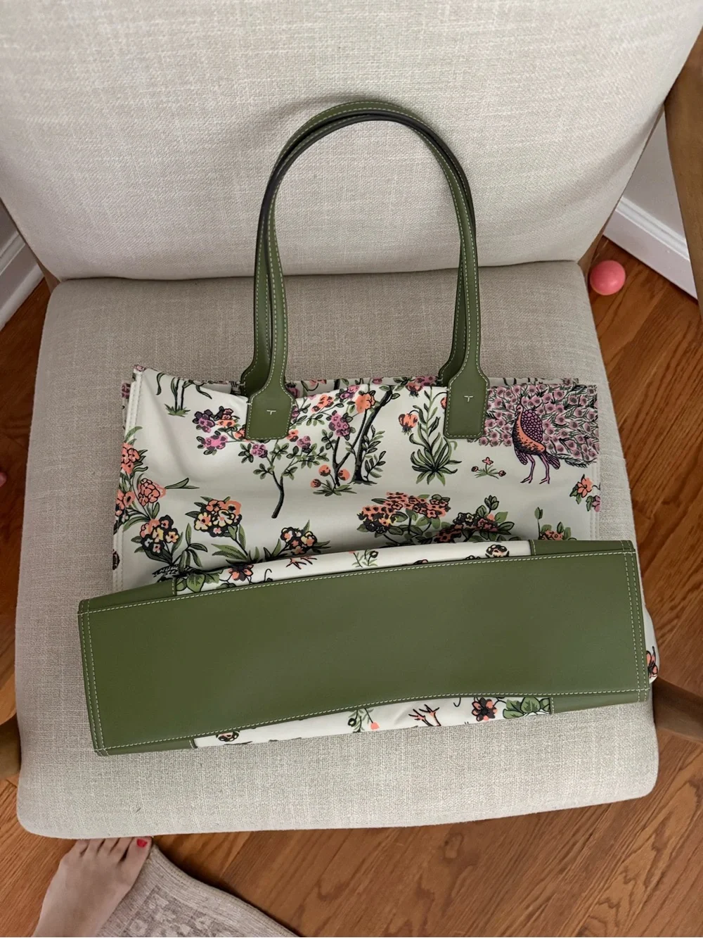 Tory Burch Ella Tote - Picture 4 of 6